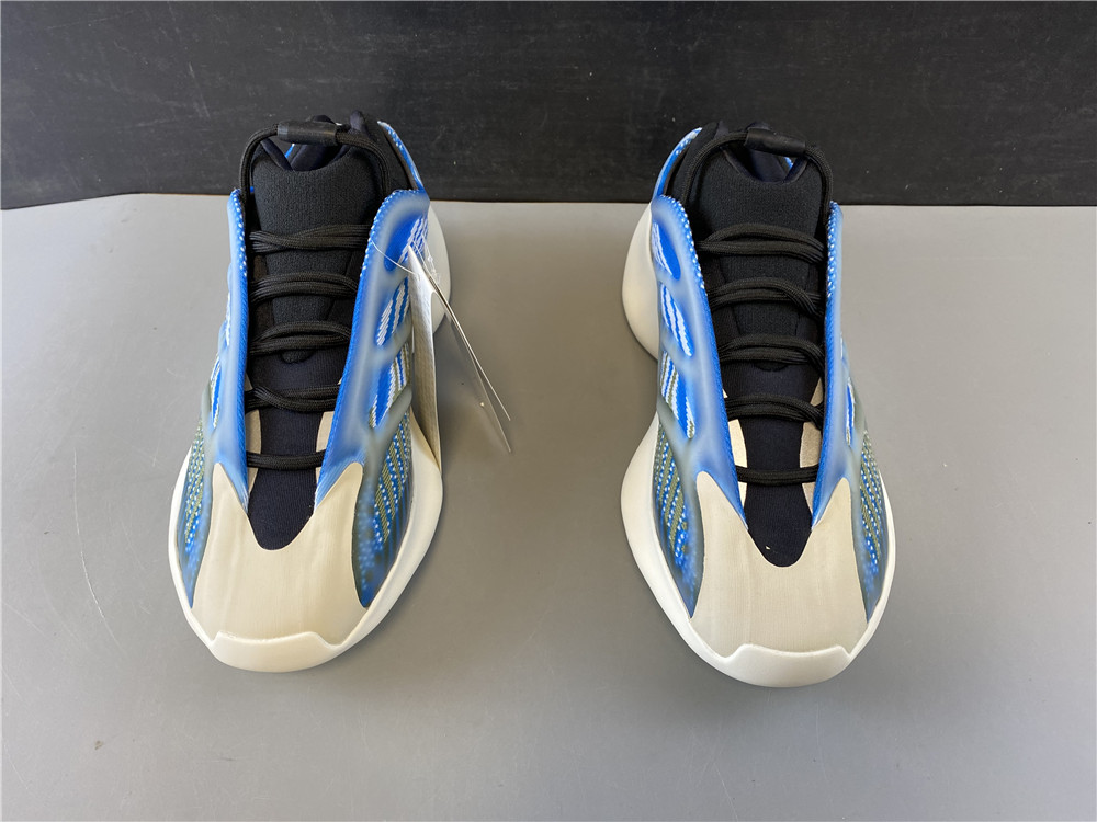adidas Yeezy 700 V3Arzareth