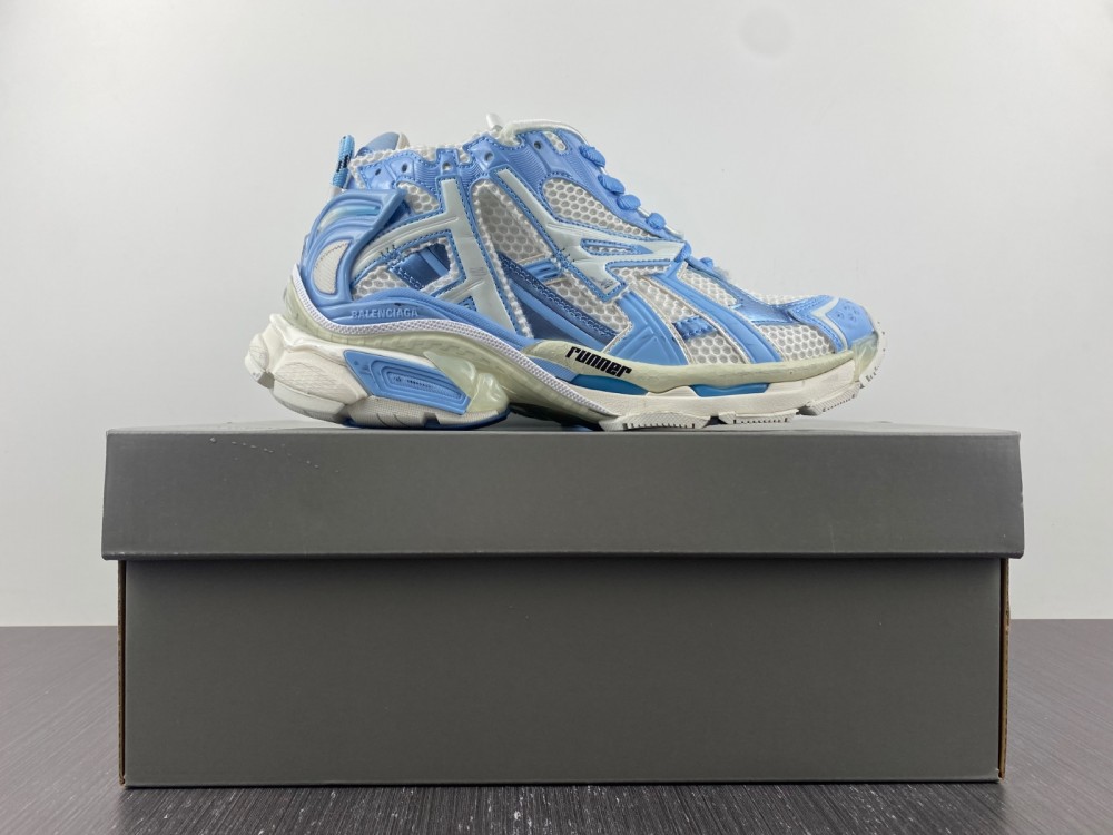 Balenciaga Women's Blue and White Trainers