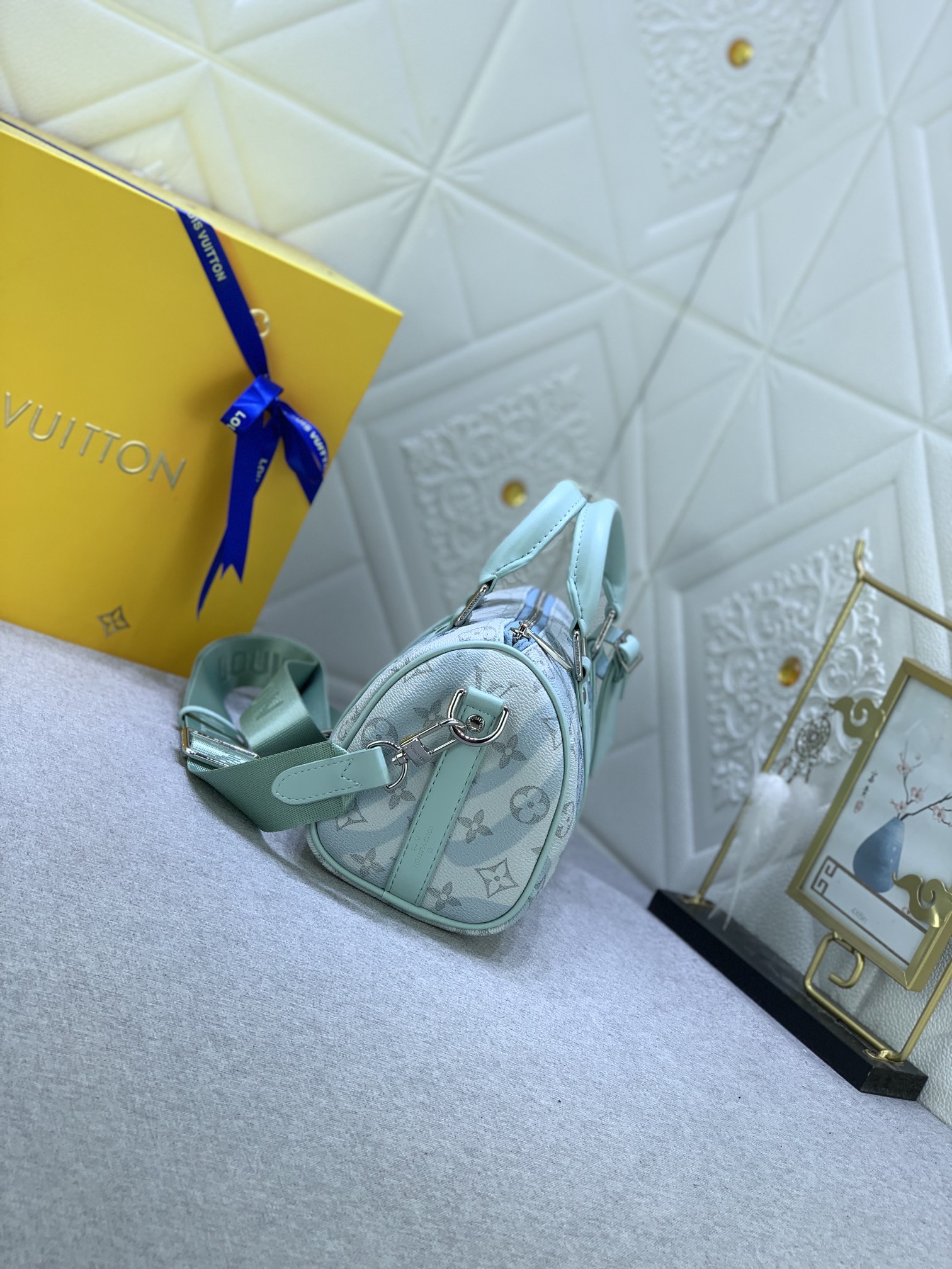 Louis Vuitton M46687(2) 25x15x11cm