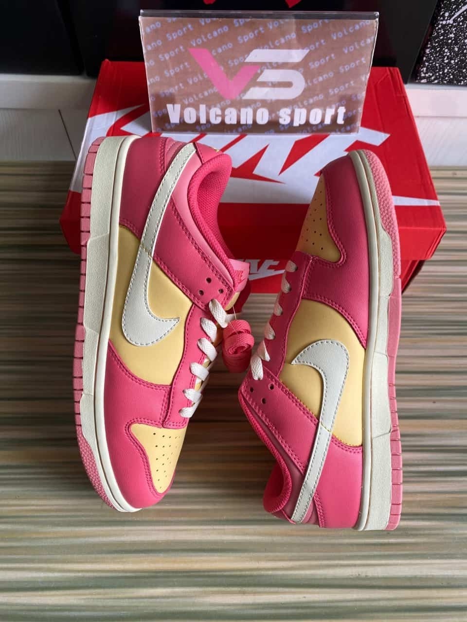 Nike Dunk Low Strawberry Peach Cream DH9765-200