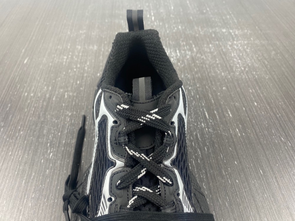 十IAGA -PHANTOM SNEAKER  W1RB5 0102