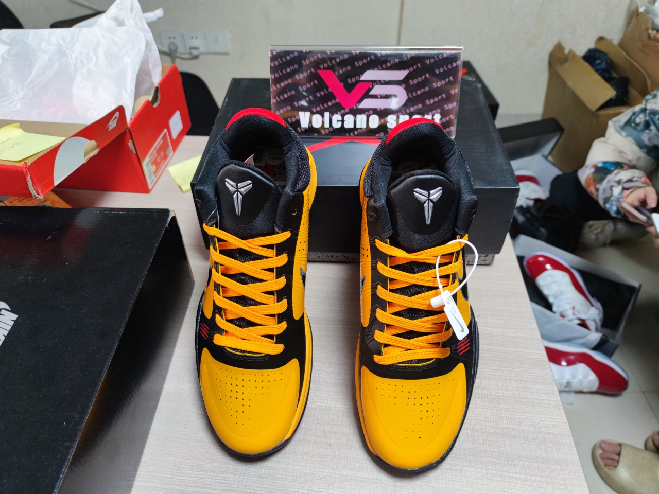 Kobe 5 Protro Bruce Lee CD4991 700