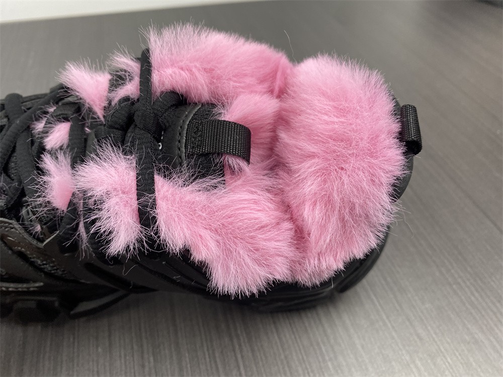 Balenciaga Track Fur Black/Pink 668555 W3CQ6 1050