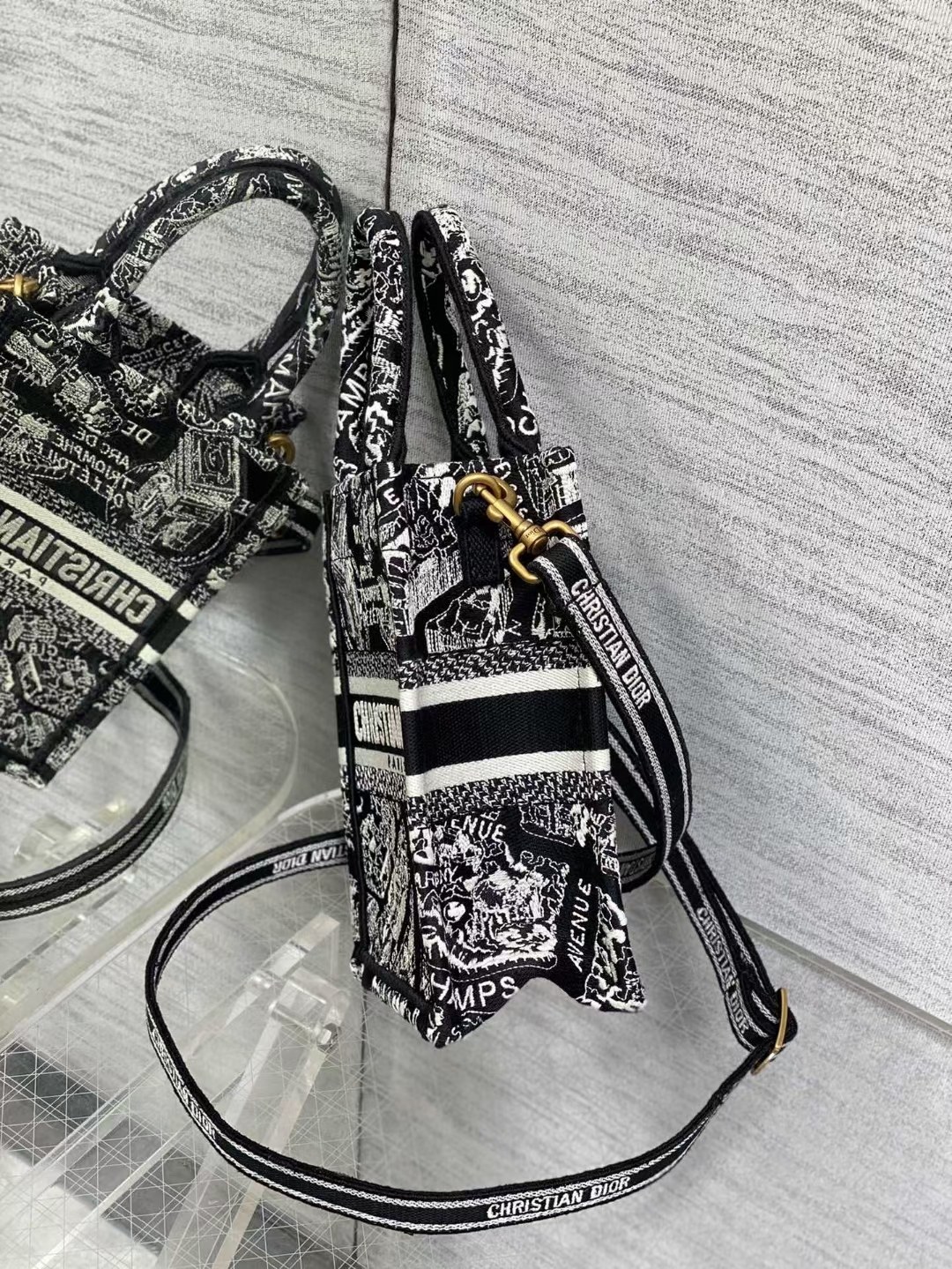 Dior Tote 3 (34) 13.5*5*18cm