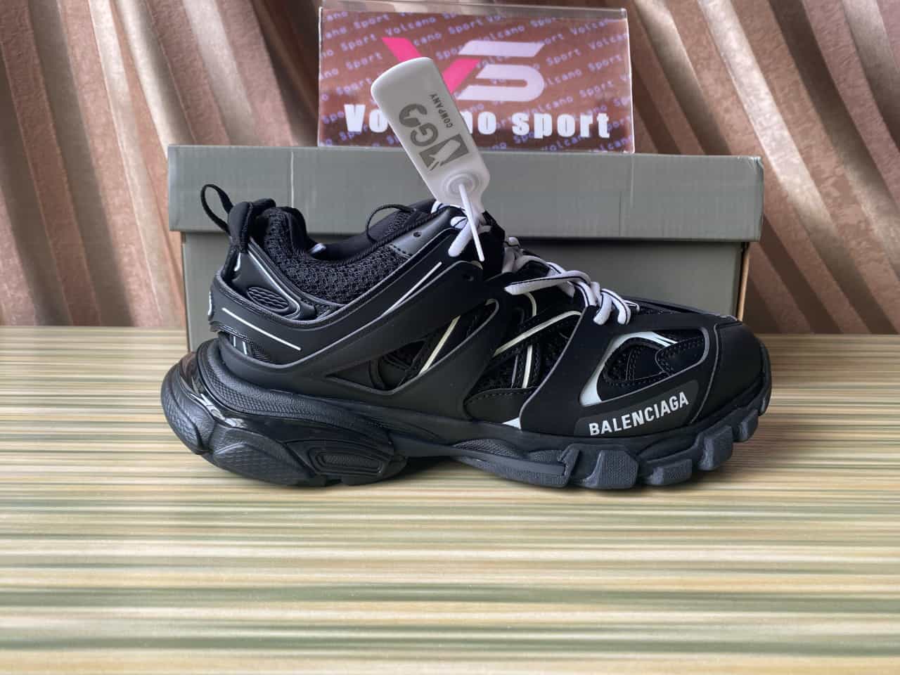 Bale*ciaga Track Black