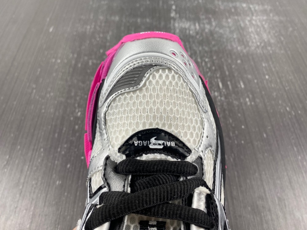 BALENCIAGA -Runner 677402 W3RBW 9155