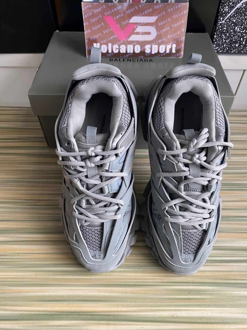 Bale*ciaga Track Light Grey