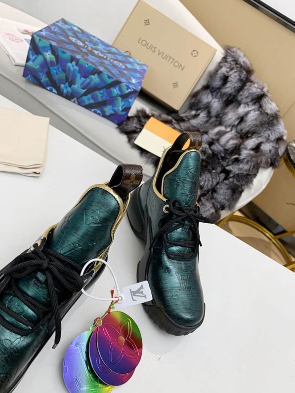 Louis Vuitton Archlight