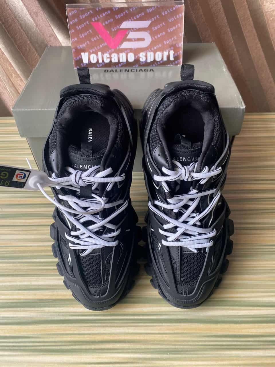 Bale*ciaga Track Black