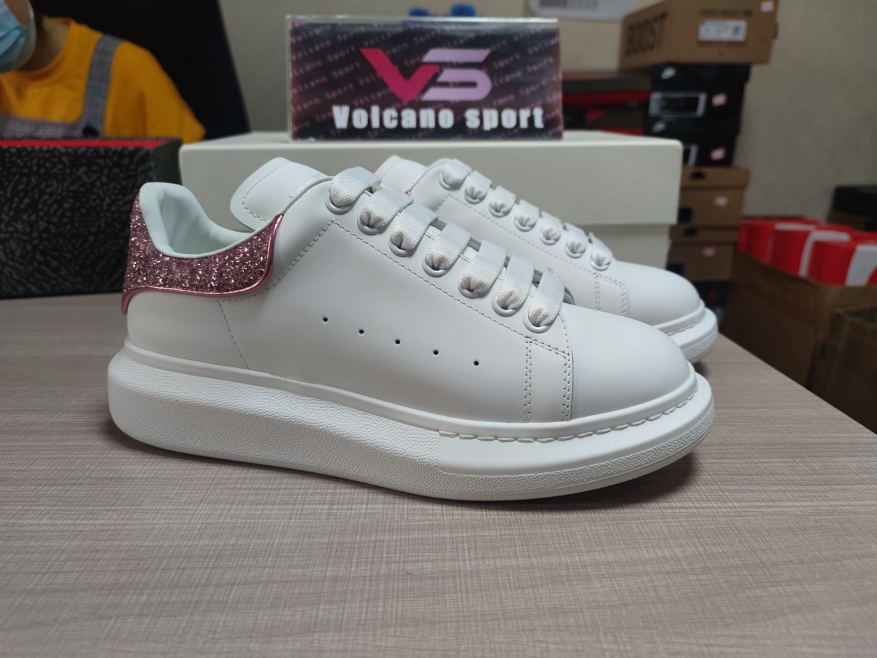 Alexander McQueen Oversized White White Pink Glitter