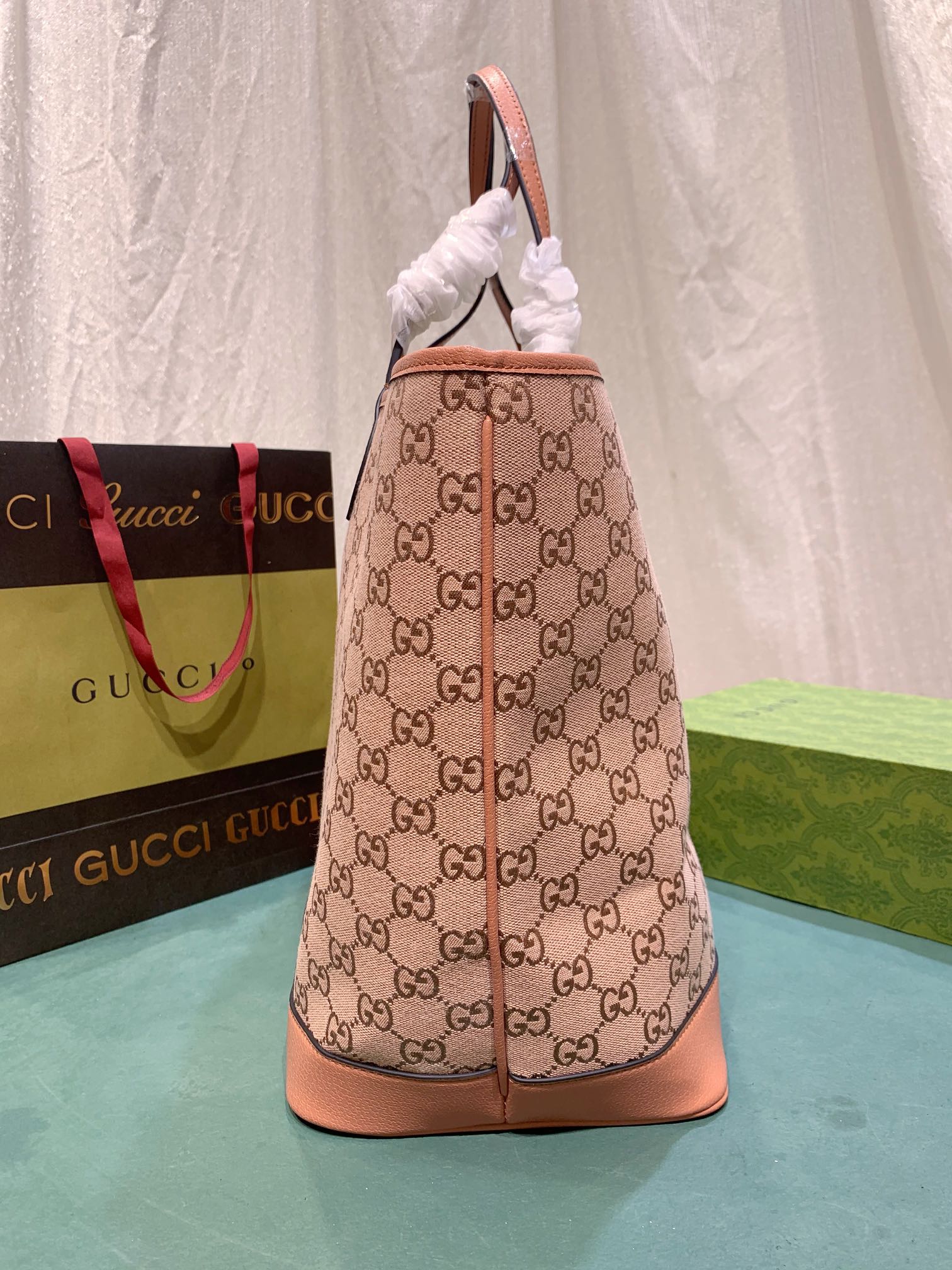 Gucci 741424 40x33x19cm