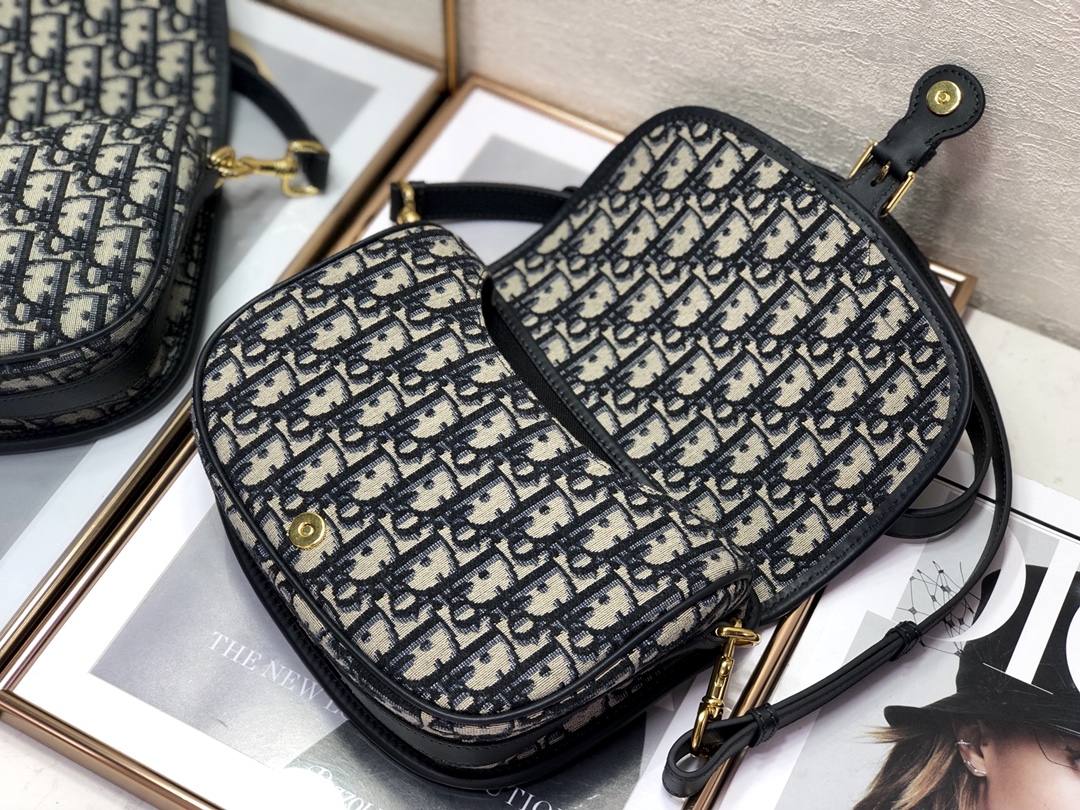 Dior Bobby 2170 22cm