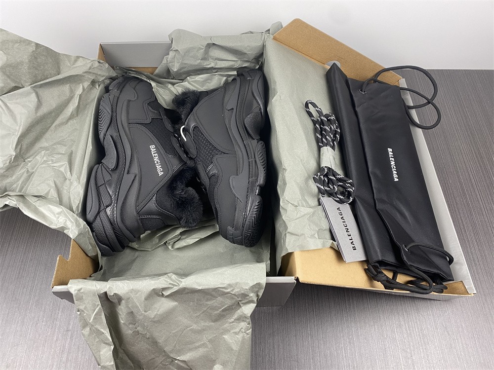 Balenciaga Balenciaga Triple S Triple Black