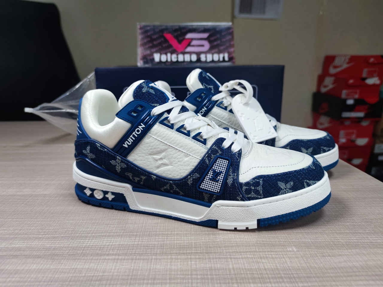 LV TRAIL SNEAKER Navy blue White