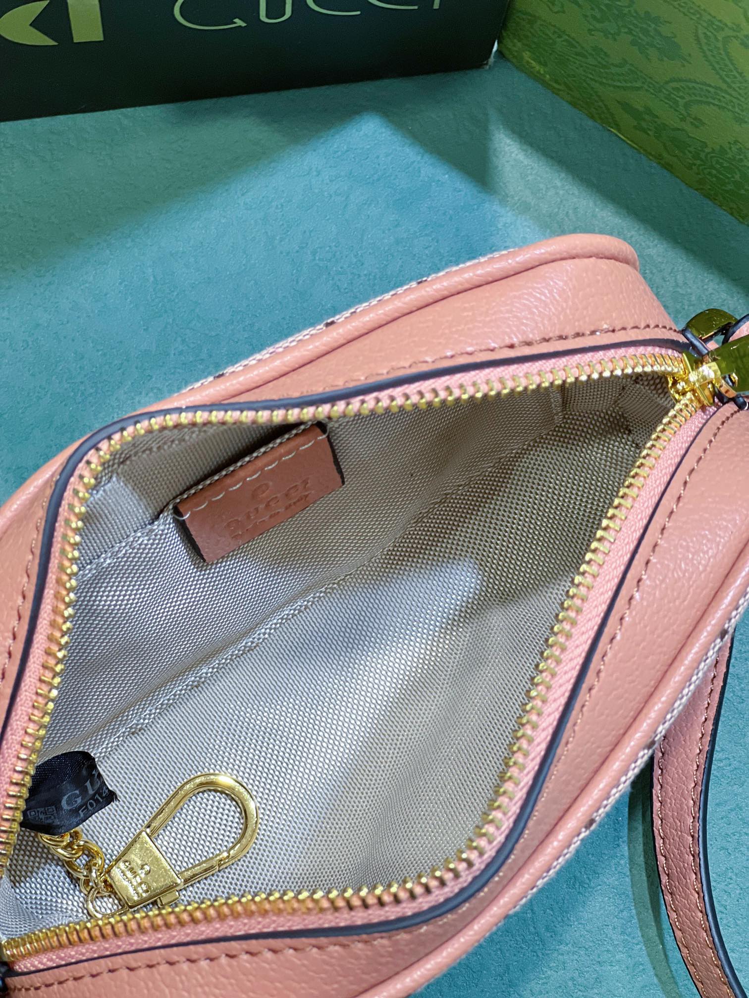 Gucci 574493 17.5×12×5.5cm