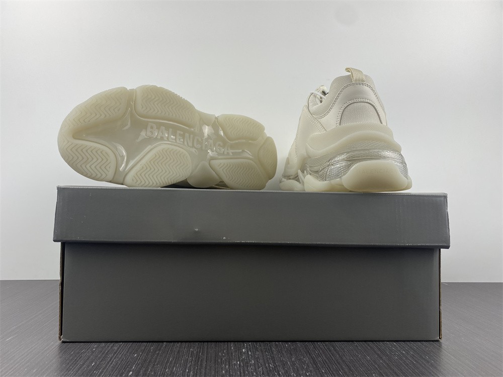Balenciaga Triple S Sneaker EU 38/US 8 OffWhite