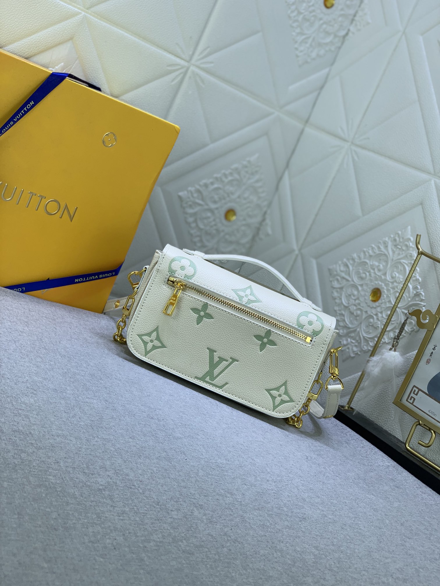 Louis Vuitton Pochette Métis East West M46279 (2) 21.5 x 13.5 x 6.0cm