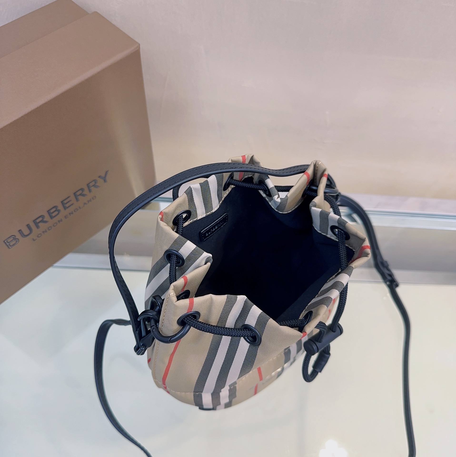 Burberry24 (13) 5133 18z19.5x11