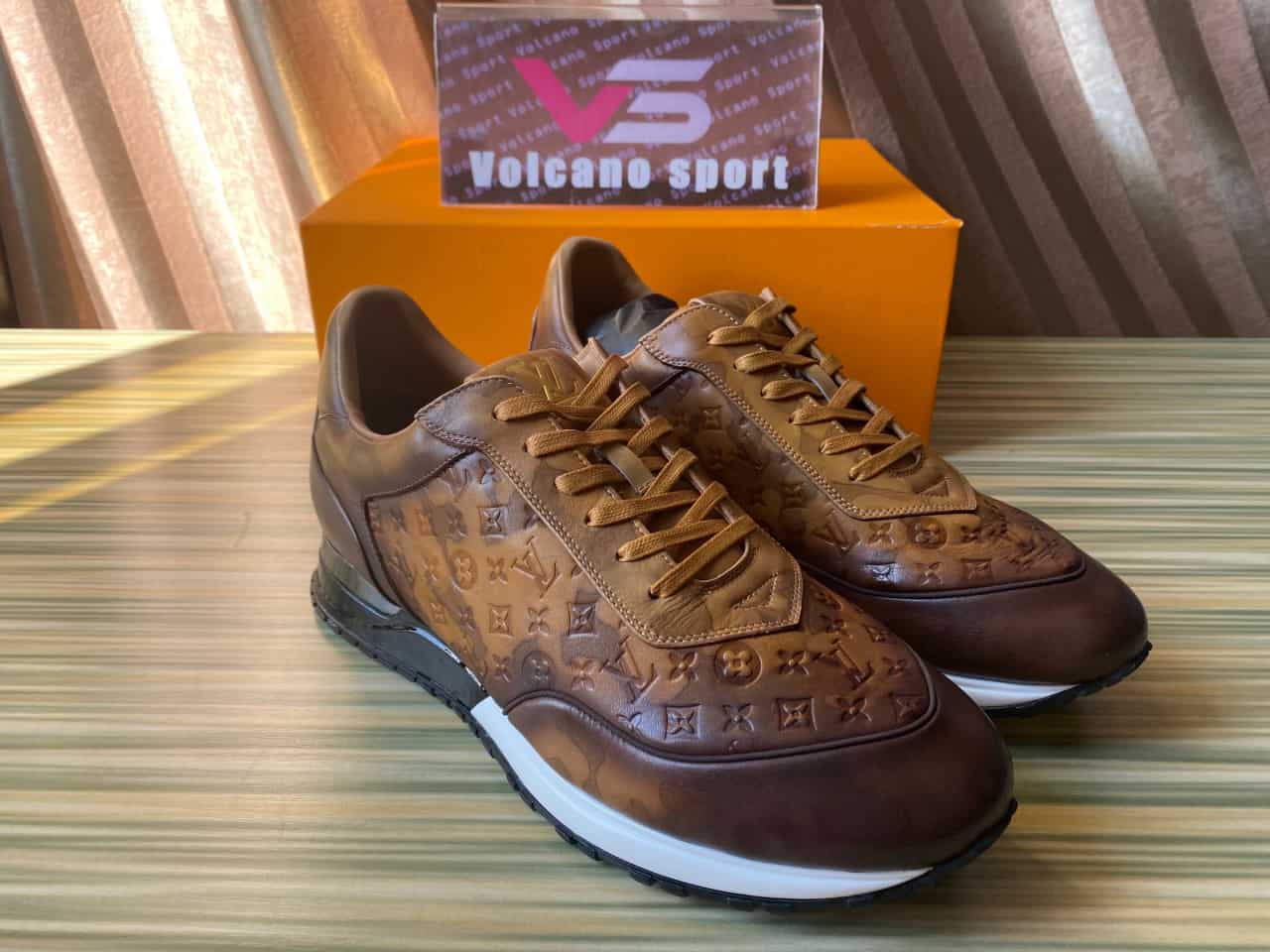 LV Brown leather sneakers MD1082