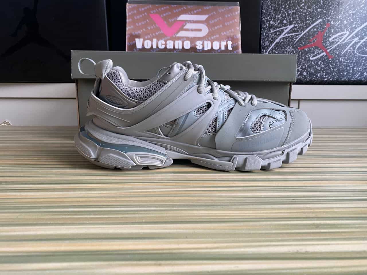 Bale*ciaga Track Light Grey