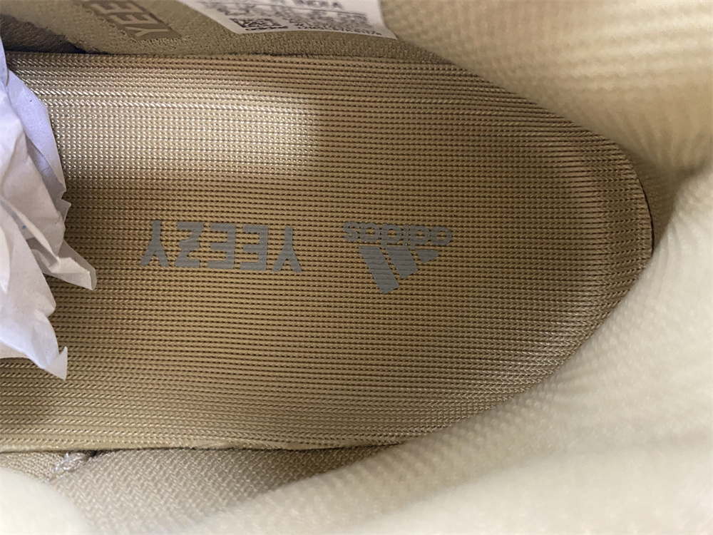 adidas Yeezy Boost 700Enflame Amber