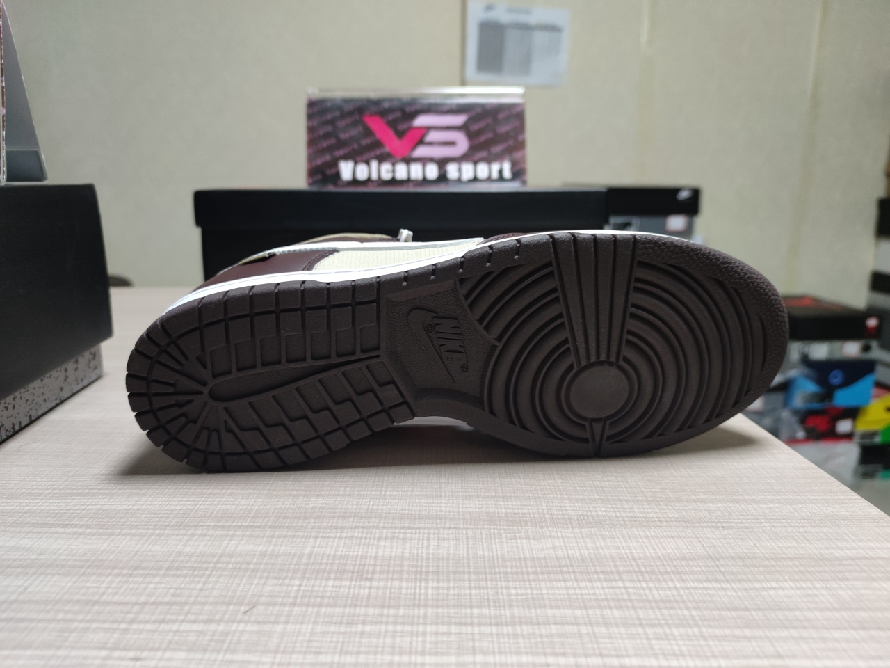 Dunk Low Brown Basalt DX6060 111