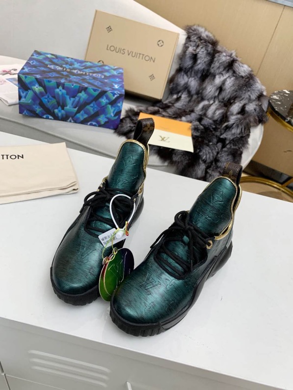 Louis Vuitton Archlight