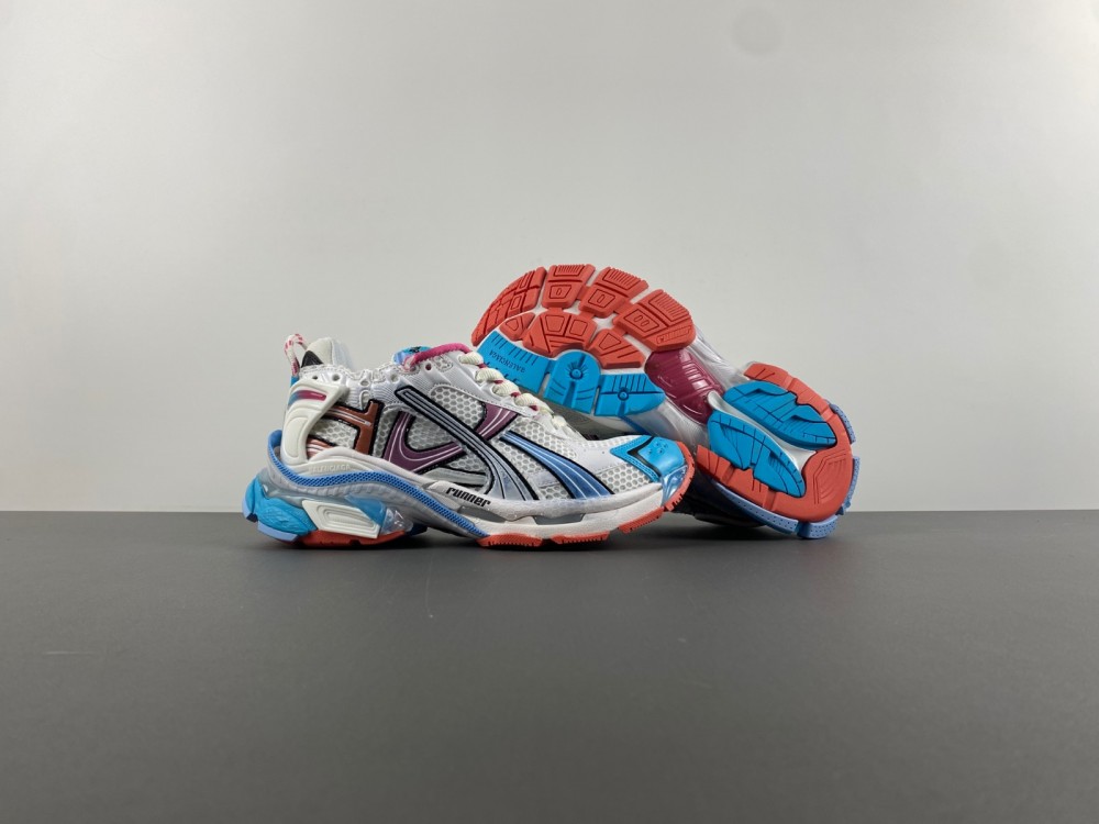 Balenciaga 772767-W3RBW-2325