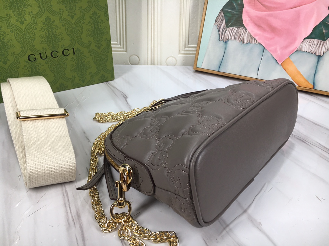 Gucci Matelassé 702229 23.5X19X8cm