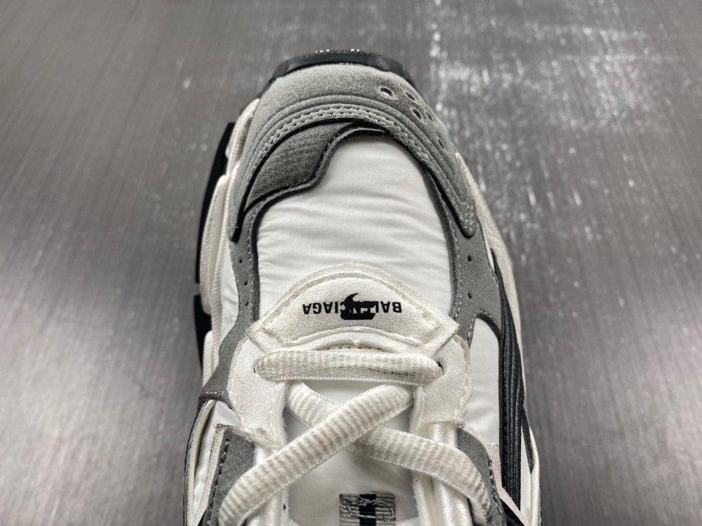 Balenciaga 772774-W3RNY-9012