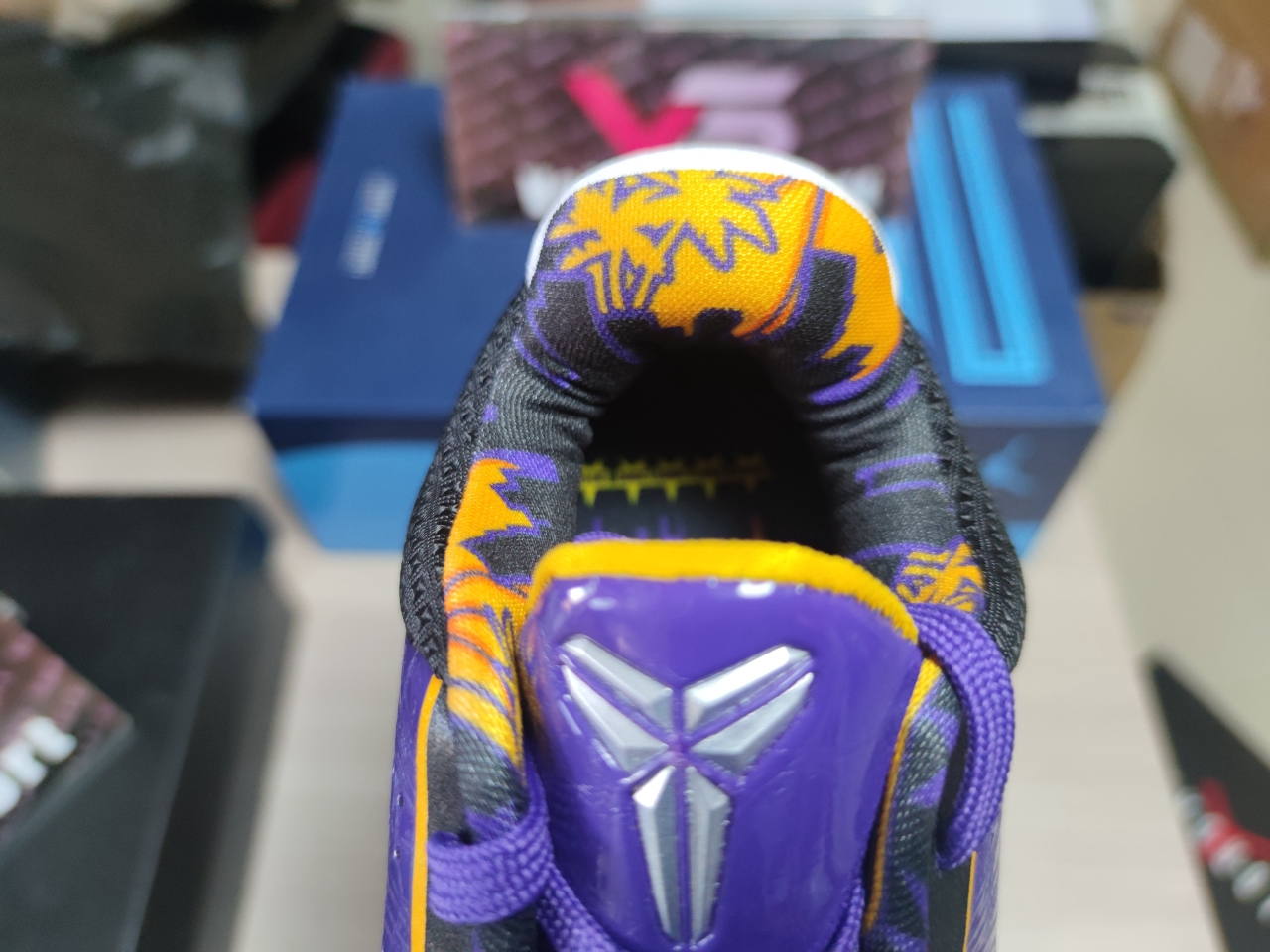 Kobe 5 Protro Lakers CD4991 500