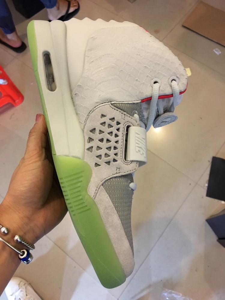 Nike Air Yeezy 2Pure Platinum