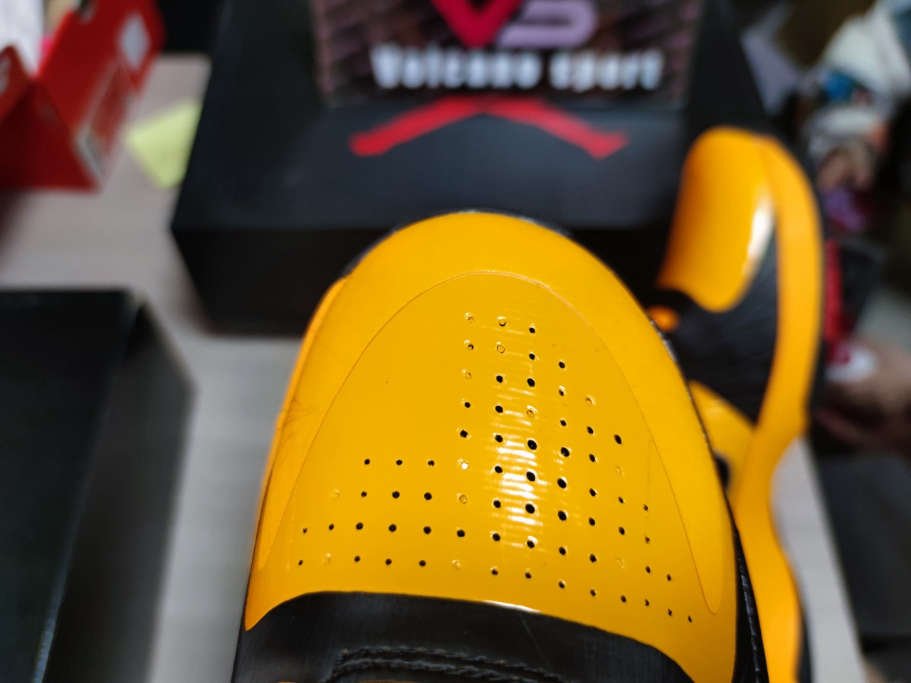 Kobe 5 Protro Bruce Lee CD4991 700