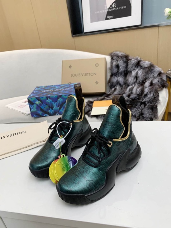 Louis Vuitton Archlight