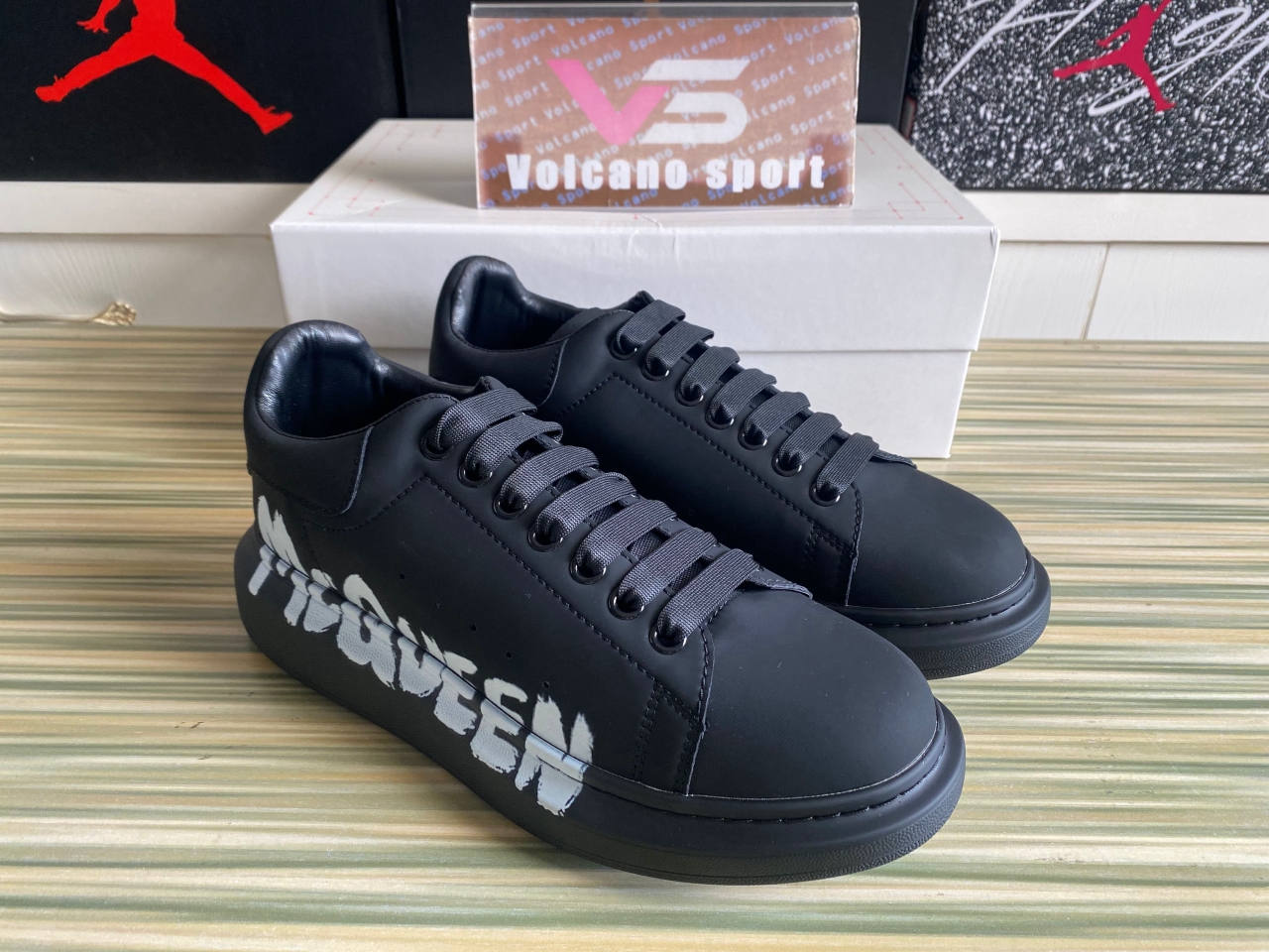Alexander McQueen Trainers Black