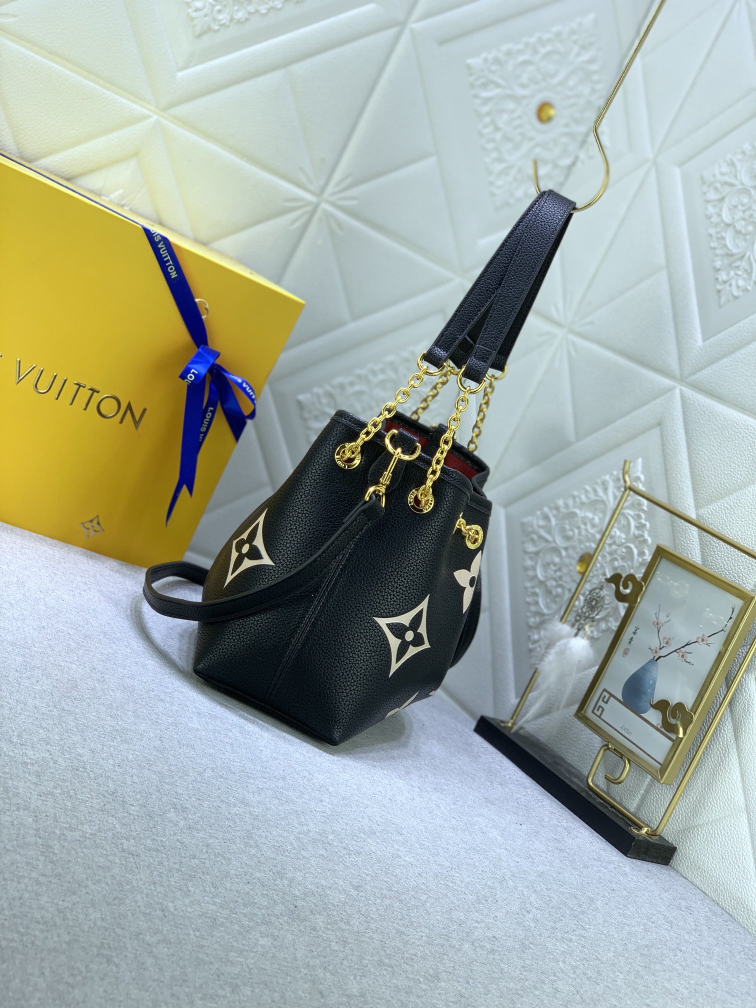 Louis Vuitton Summer Bundle M46545 28 x 20 x 11.5cm