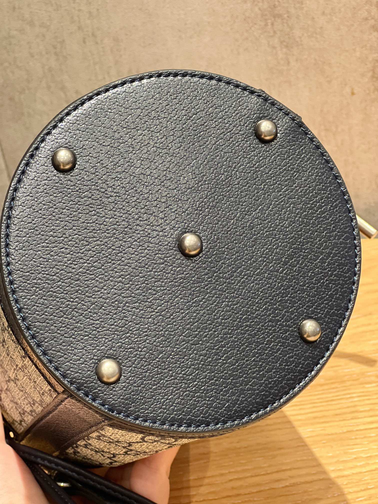 GUCCI 760199 11.5X20X8cm