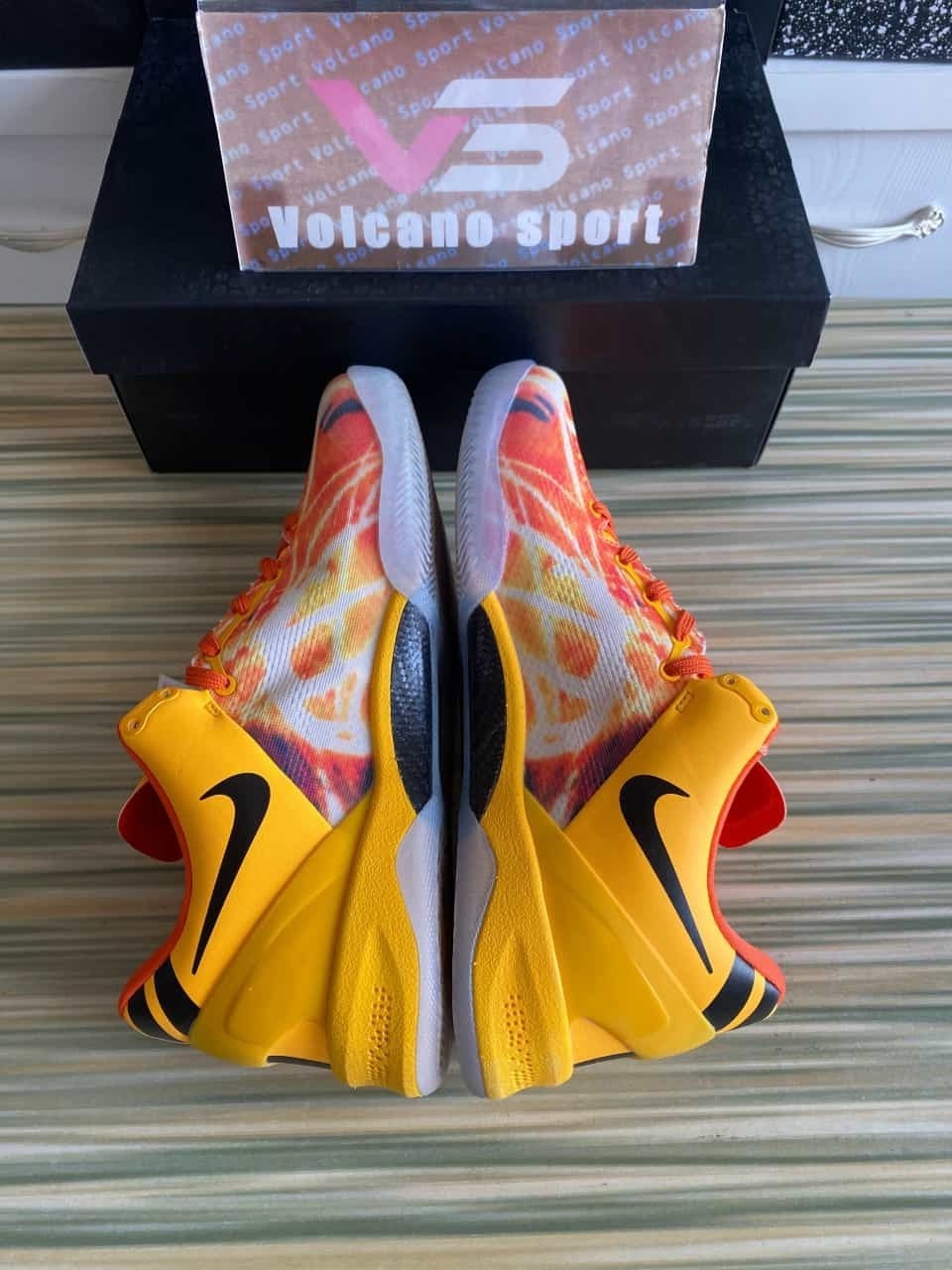 Kobe 8 Shanghai Fireworks 555035-800