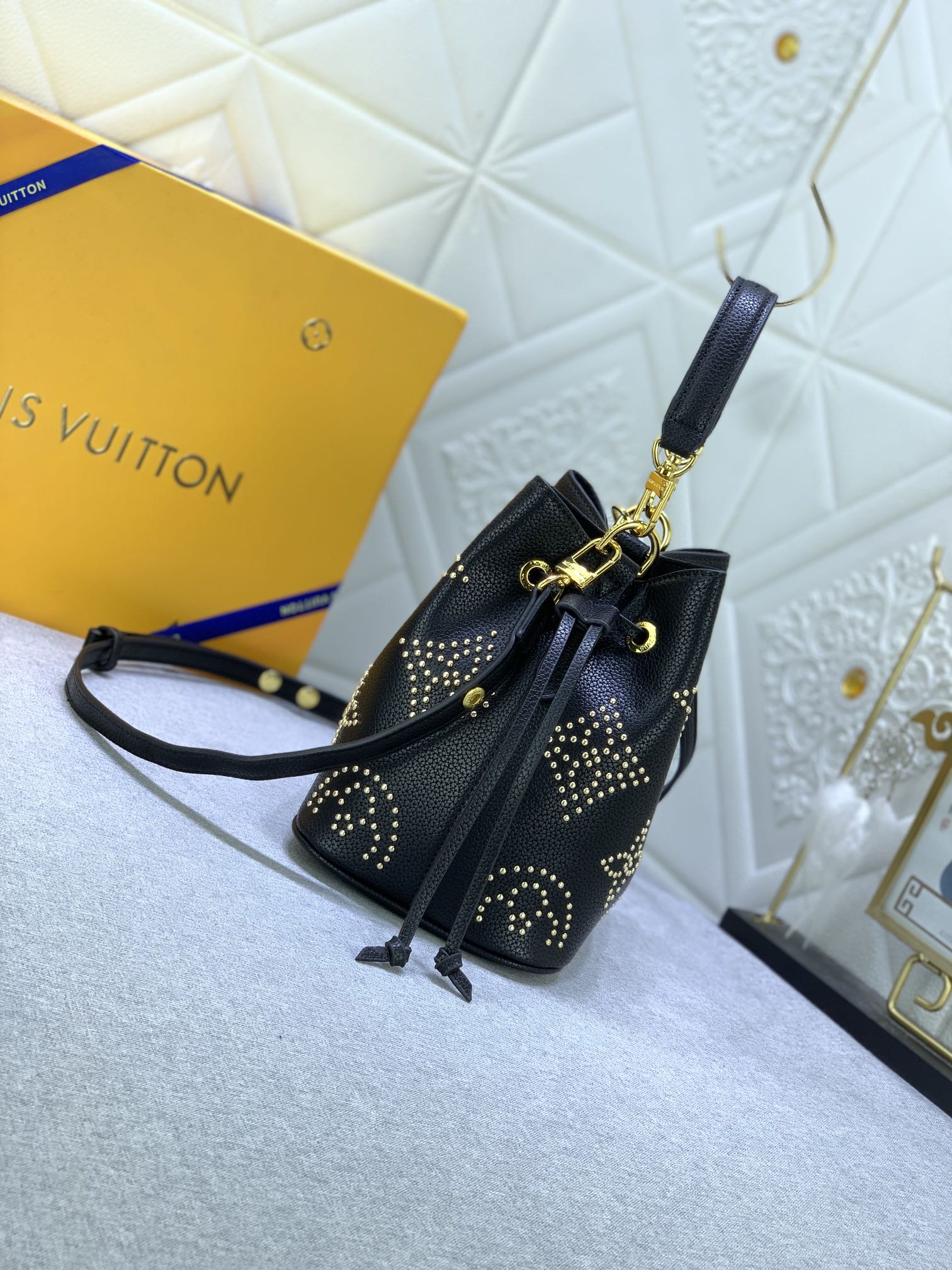 Louis Vuitton NéoNoé BB M46734 20.0 x 20.0 x 13.0cm