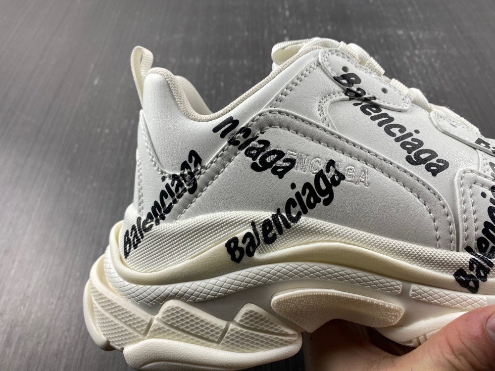 BALENCIAGA TRIPLE  524039 W2FAB9010