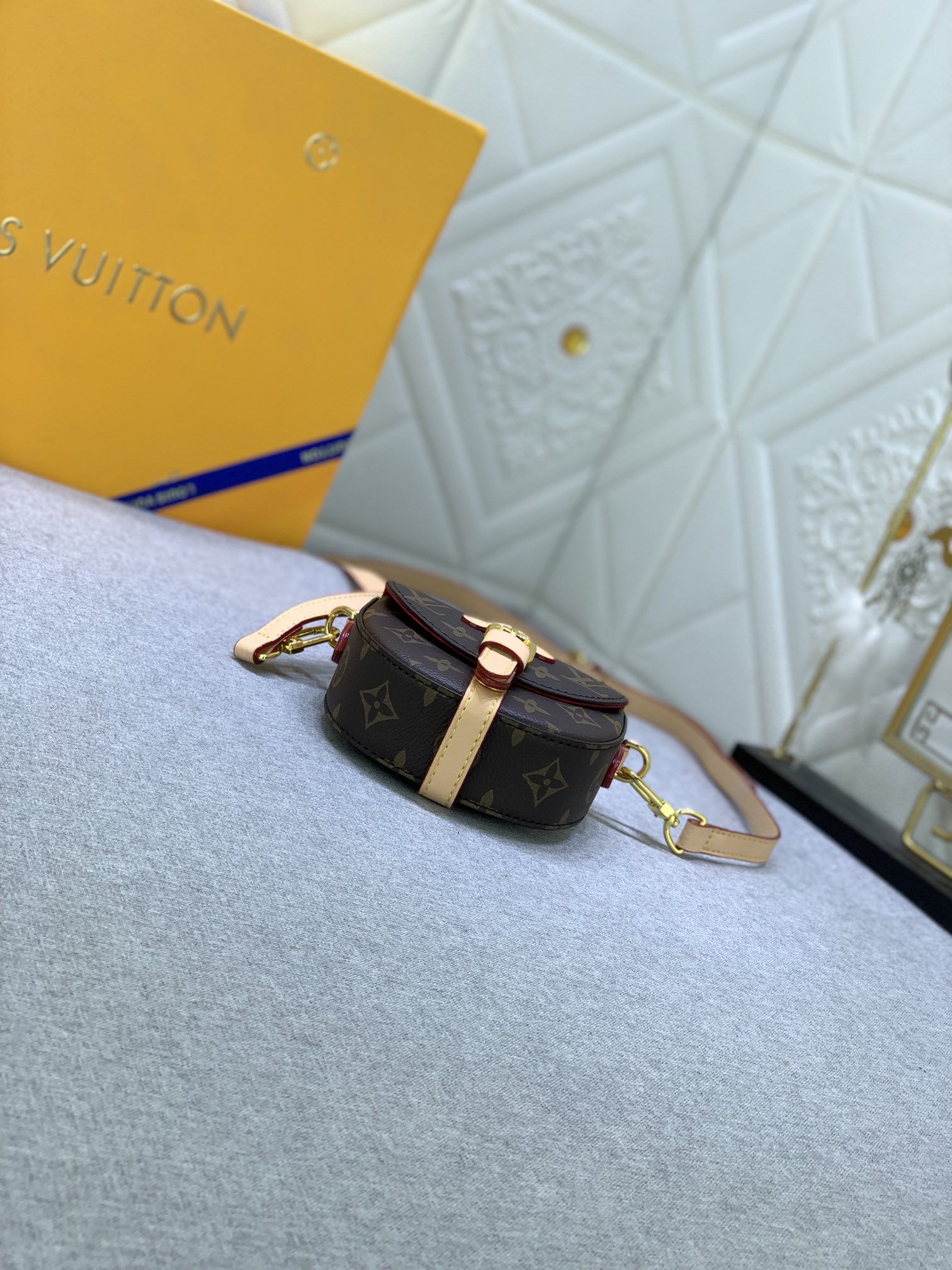 Louis Vuitton Micro Chantilly M46643 12.5 x 13.0 x 4.0cm