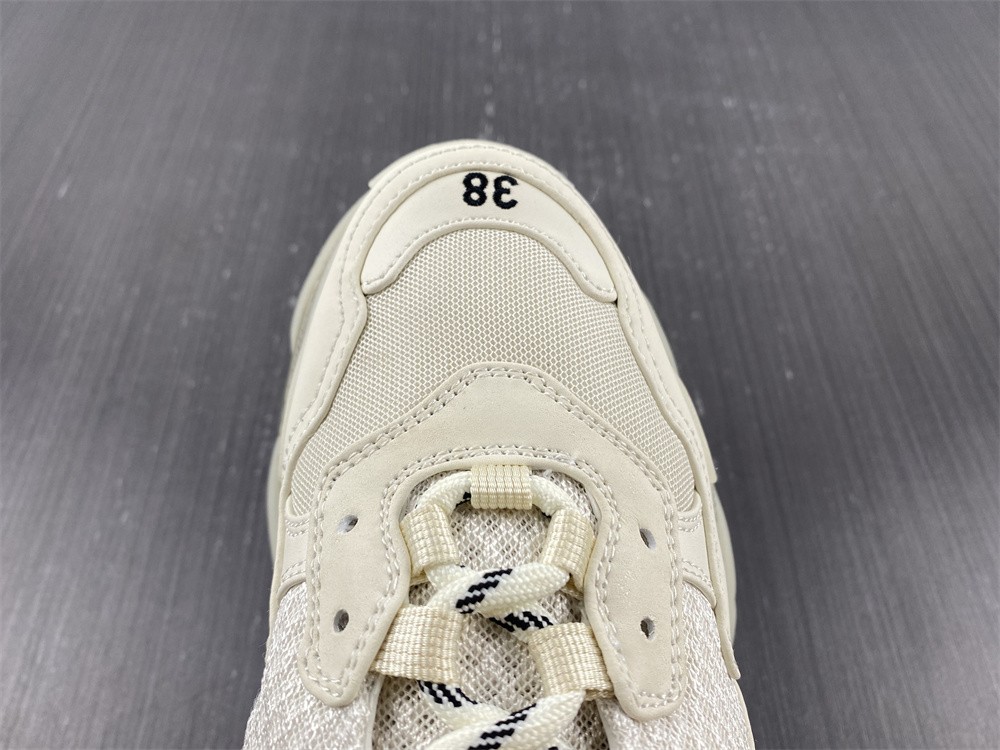 Balenciaga Triple S Sneaker EU 38/US 8 OffWhite
