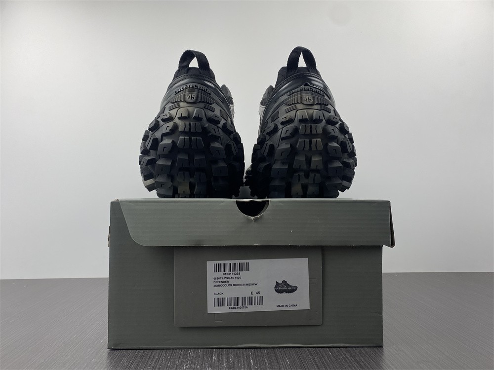 Balenciaga Bouncer Chunky-Sole Sneakers - Black for Women