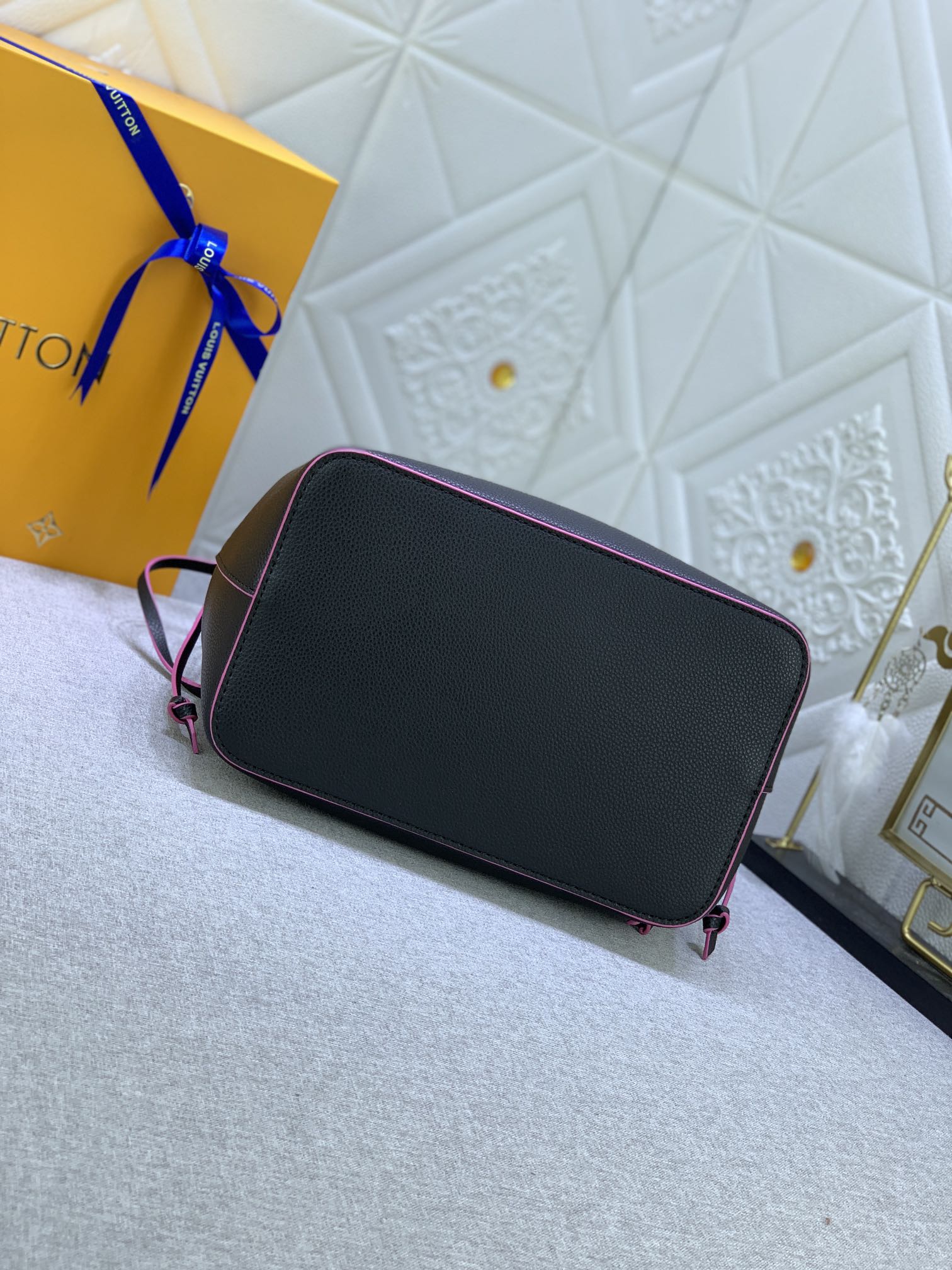 Louis Vuitton M54677 25-27-15cm