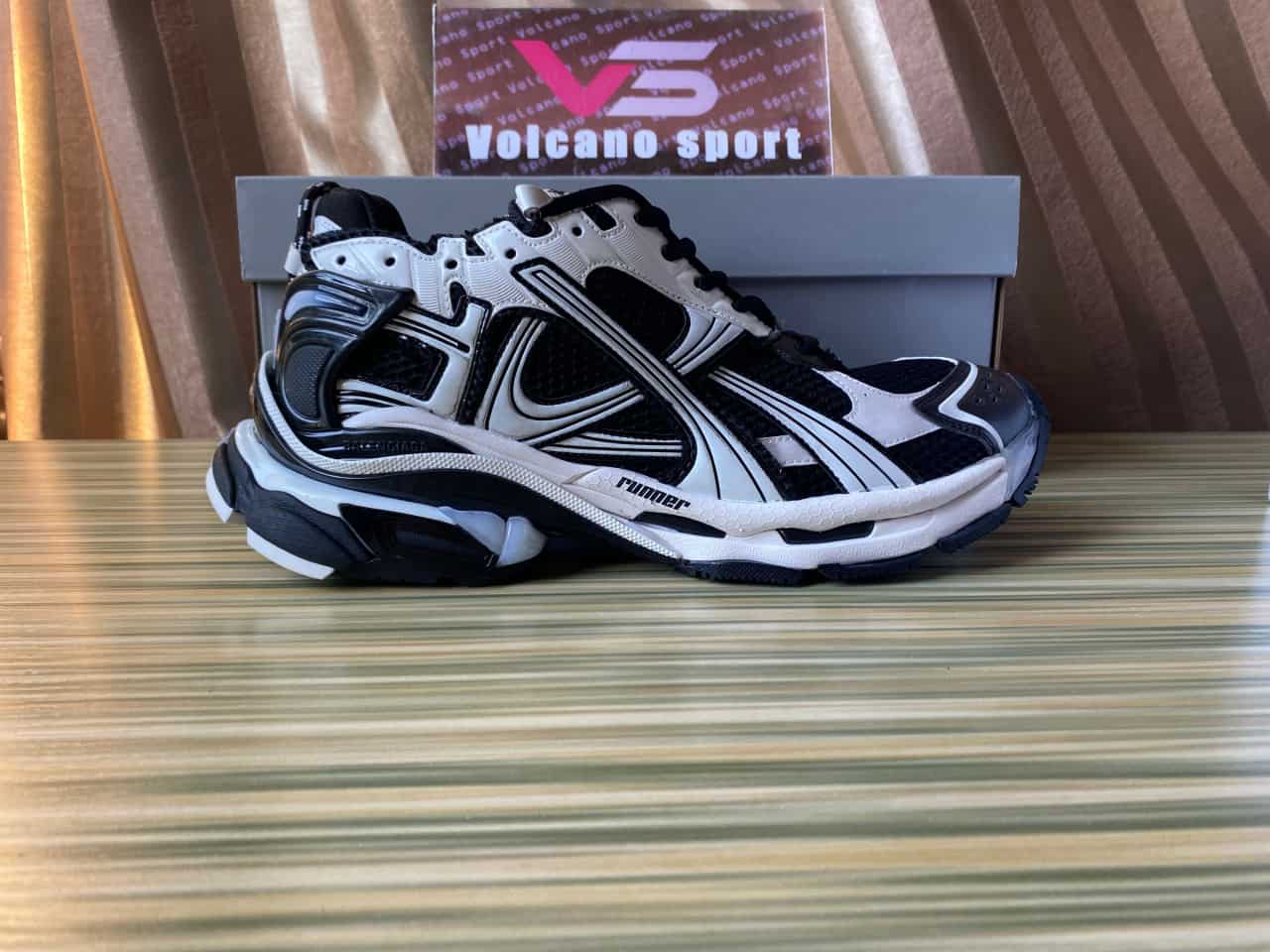 Bale*ciaga Runner White Black