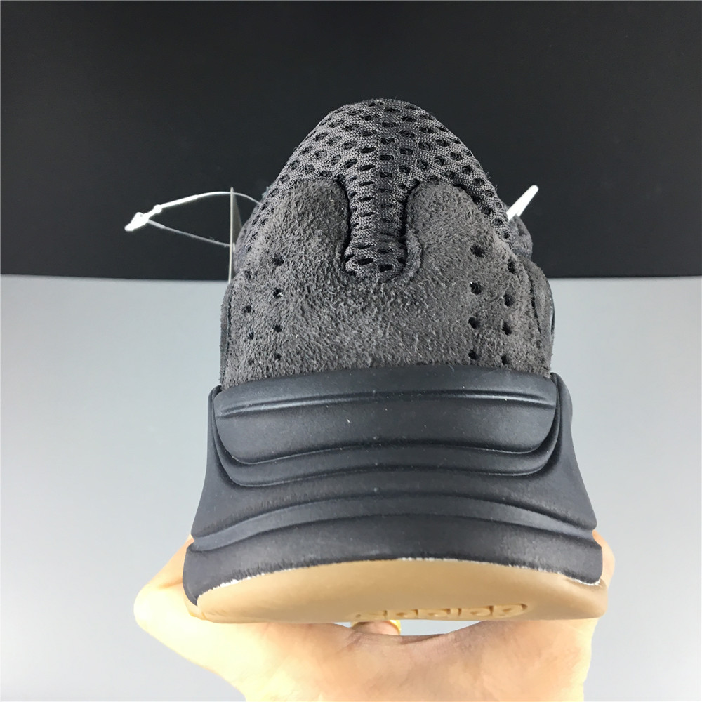 adidas Yeezy Boost 700Utility Black