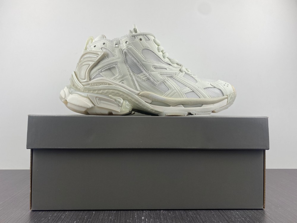 Balenciaga RunnerWhite Glow In The Dark