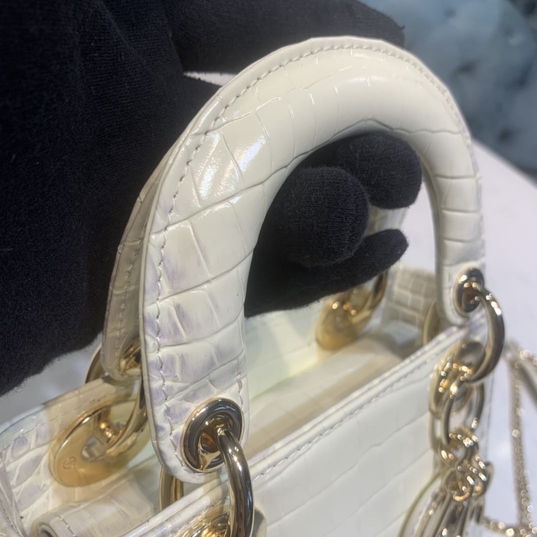 Dior-3 (12) 17 x 7.5x 14cm