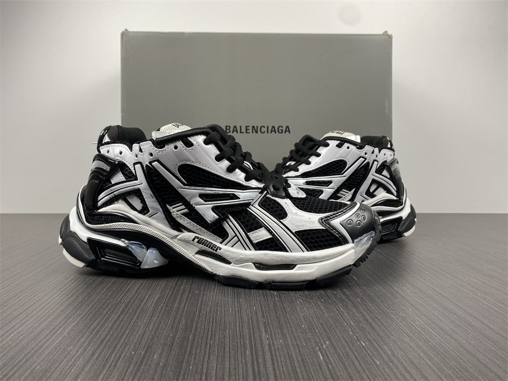 Balenciaga Runner 7.0 Black White