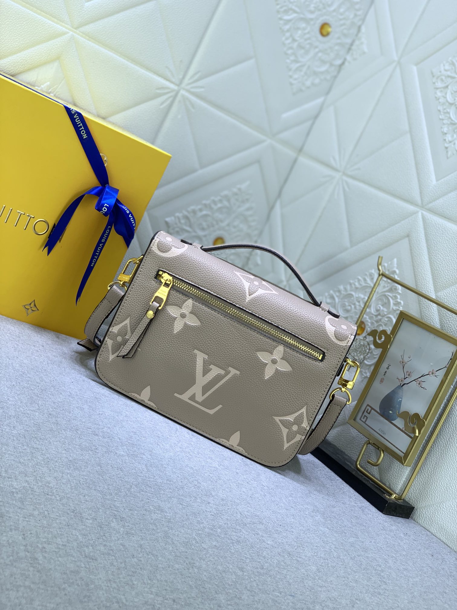 Louis Vuitton Pochette Metis M46302 (6) 25 x 19 x 7cm